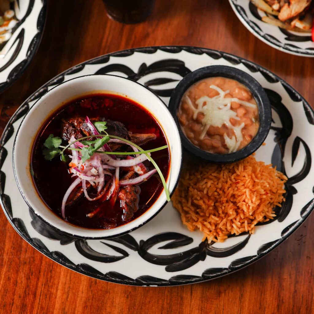 Mariposas lunch birria plate